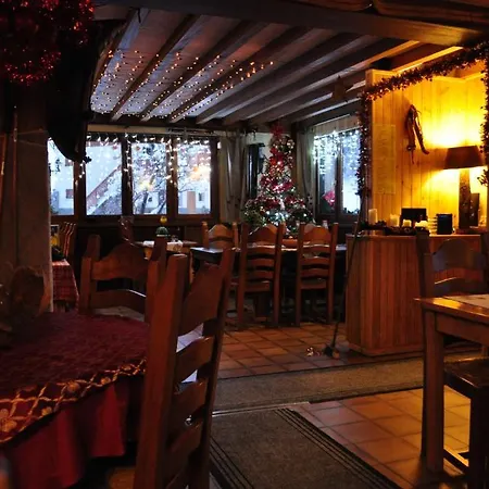 La Foret De Maronne Hotell *